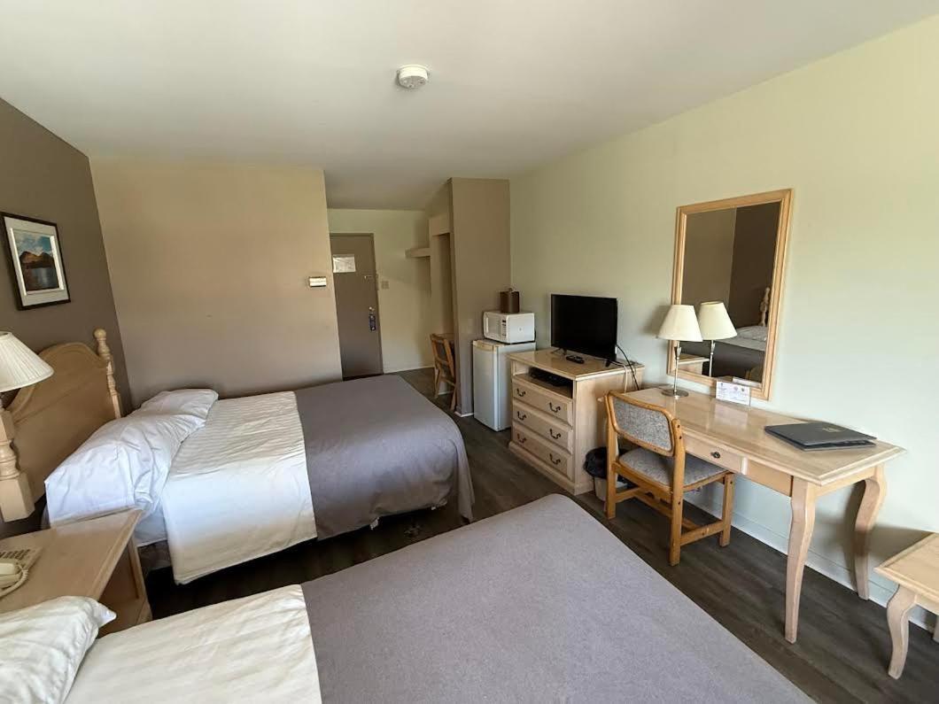 Motel Le Transit มองต์-แซ็งต์-อิแลร์ ภายนอก รูปภาพ